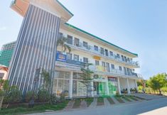 Bangunan 2 OYO 778 Fat J Apartelle