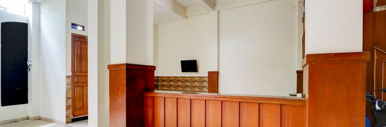 Lobi OYO 90373 Griya Nira 3 Syariah Putri