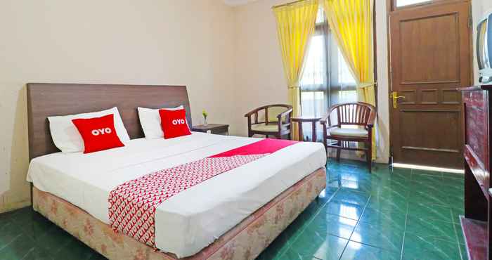 Bedroom Super OYO 90382 Hotel Sarah Sukabumi