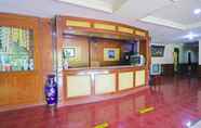 Lobby 6 Super OYO 90382 Hotel Sarah Sukabumi