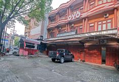 外観 3 OYO 90381 Belva Guest House