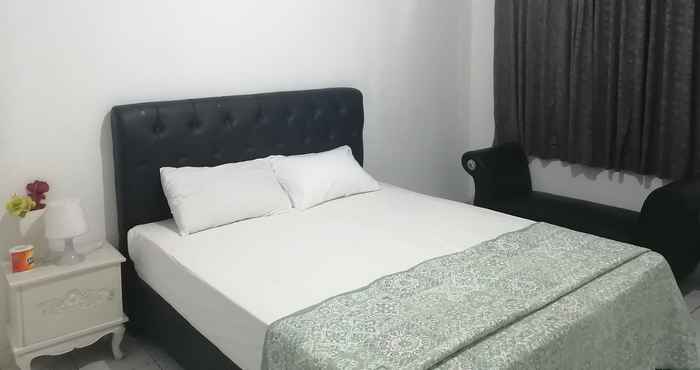 Kamar Tidur OYO 90384 Bukit Cipendawa Mc