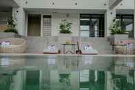 Swimming Pool Luwansa Hotel and Convention Center Manado