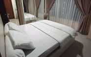 Bilik Tidur 7 Apartemen Grand Kamala Lagoon by Fortune88