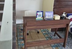Sảnh chờ 4 Family Guest House Sukomanunggal