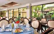 Restoran 6 Hotel Yusro Jombang (Family Hotel) Restaurant & convention