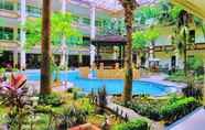 Bar, Cafe and Lounge 2 Hotel Yusro Jombang (Family Hotel) Restaurant & convention