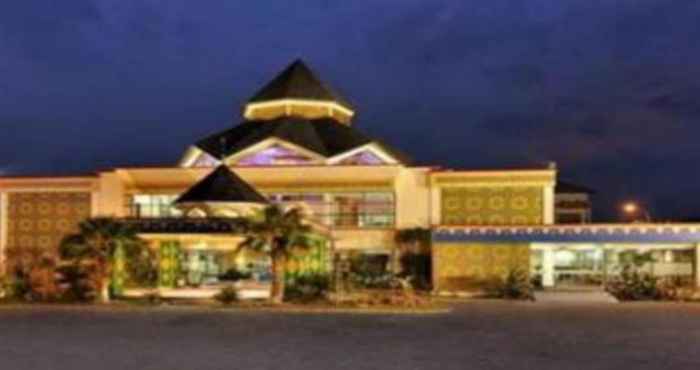 Exterior Hotel Yusro Jombang (Family Hotel) Restaurant & convention