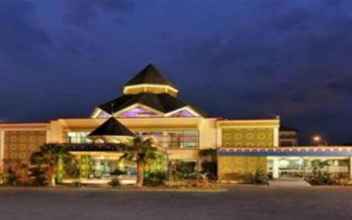 Exterior 4 Hotel Yusro Jombang (Family Hotel) Restaurant & convention