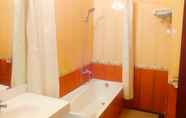 Toilet Kamar 7 Hotel Yusro Jombang (Family Hotel) Restaurant & convention