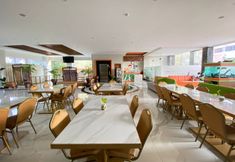Restaurant 3 The Grand Cabin Hotel 