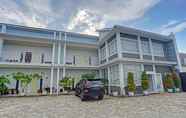 Exterior 5 OYO 90404 Pringombo Homestay 2 Syariah