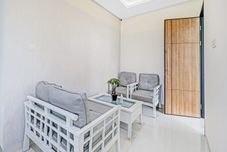 Ruang Umum OYO 90398 Socialite Residence Hotel