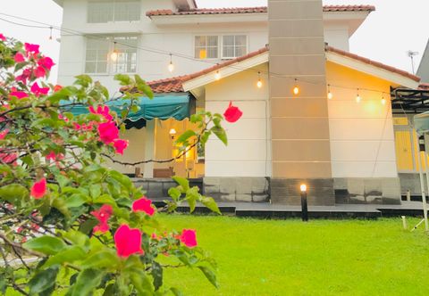 Exterior Woodhill Villa Kota Bunga by Citrus House