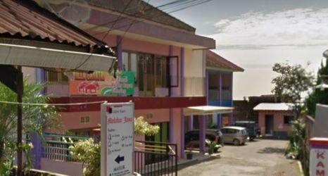 外観 2 Villa Gayatri Pasuruan