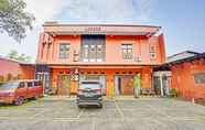 Bangunan 2 OYO 90415 Havana Orange Guest House