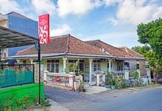 Exterior 5 OYO 90416 Wisma Wayang Ajen Syariah