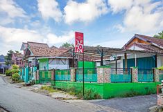 Exterior 7 OYO 90416 Wisma Wayang Ajen Syariah