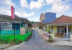Exterior 6 OYO 90416 Wisma Wayang Ajen Syariah