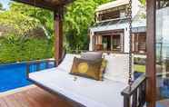 Kolam Renang 6 The Emerald Beach Villa 4