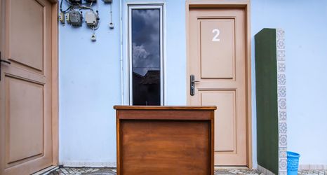 ล็อบบี้ 2 SPOT ON 90433 Serasi Kost