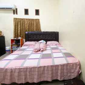 SPOT ON 90435 Rohana Homestay Syariah 1, Hotel Kolam Renang ASRI Saentis