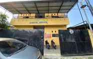 Bangunan 4 SPOT ON 90435 Rohana Homestay Syariah