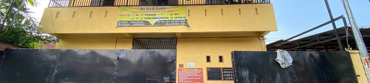 Bangunan 4 SPOT ON 90435 Rohana Homestay Syariah
