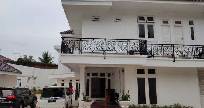 Exterior OYO 90449 Griya Cendrawasih Syariah