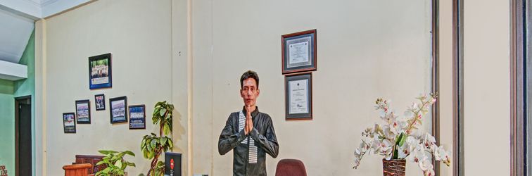 Lobi SPOT ON 90418 Akasia Hotel Syariah