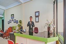 Lobi SPOT ON 90418 Akasia Hotel Syariah