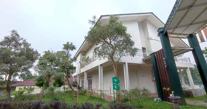 Bangunan Green Forest Resort Villa