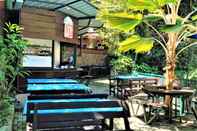 Bar, Kafe dan Lounge OBC Villa