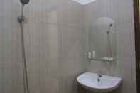 In-room Bathroom Penginapan Udin Syariah Bukit Rhema