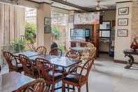 Bar, Cafe and Lounge RedDoorz Plus New Era Budget Hotel Mabolo former Reddoorz near Landers Superstore Cebu City