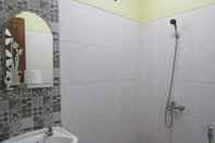 In-room Bathroom Nia Maretta House Syariah