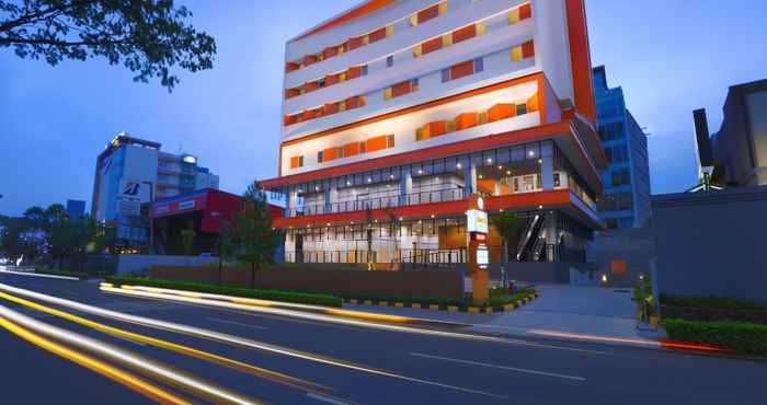 Bên ngoài Starlet Hotel BSD City Tangerang