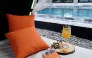 Kolam Renang 7 Holiday Sunset Private Pool Villa