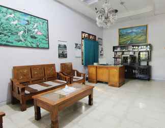 Lobby 2 Batik Trinidar Homestay