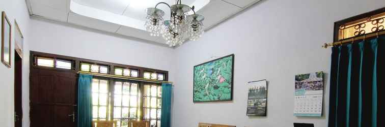 Sảnh chờ Batik Trinidar Homestay