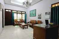 Lobby Batik Trinidar Homestay