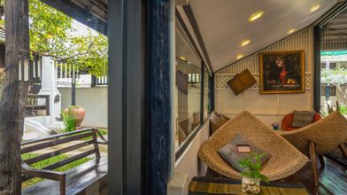 Lobby 4 Cheva Gallery