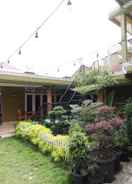 EXTERIOR_BUILDING Waroeng Transit & Depary Homestay