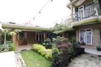 Exterior Waroeng Transit & Depary Homestay