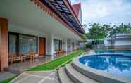 Swimming Pool 2 Hadipriyanto Homestay