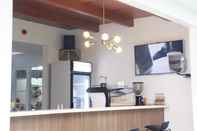 Bar, Kafe, dan Lounge Bening Boutique Hotel Managed By Salak Hospitality (Syariah Hotel)