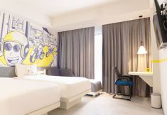 Bedroom 5 YELLO Hotel Jambi