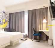 Bedroom 5 YELLO Hotel Jambi