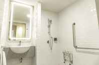 Toilet Kamar YELLO Hotel Jambi