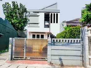 Luar Bangunan 4 OYO 90438 Mampang 34 Residence